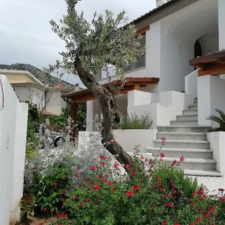 Body And Soul Appartement Cala Gonone Buitenkant foto