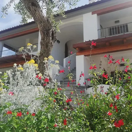 Body And Soul Appartement Cala Gonone Buitenkant foto